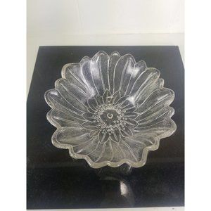 7" Vintage INDIANA GLASS Clear, Flower, Textured Bowl